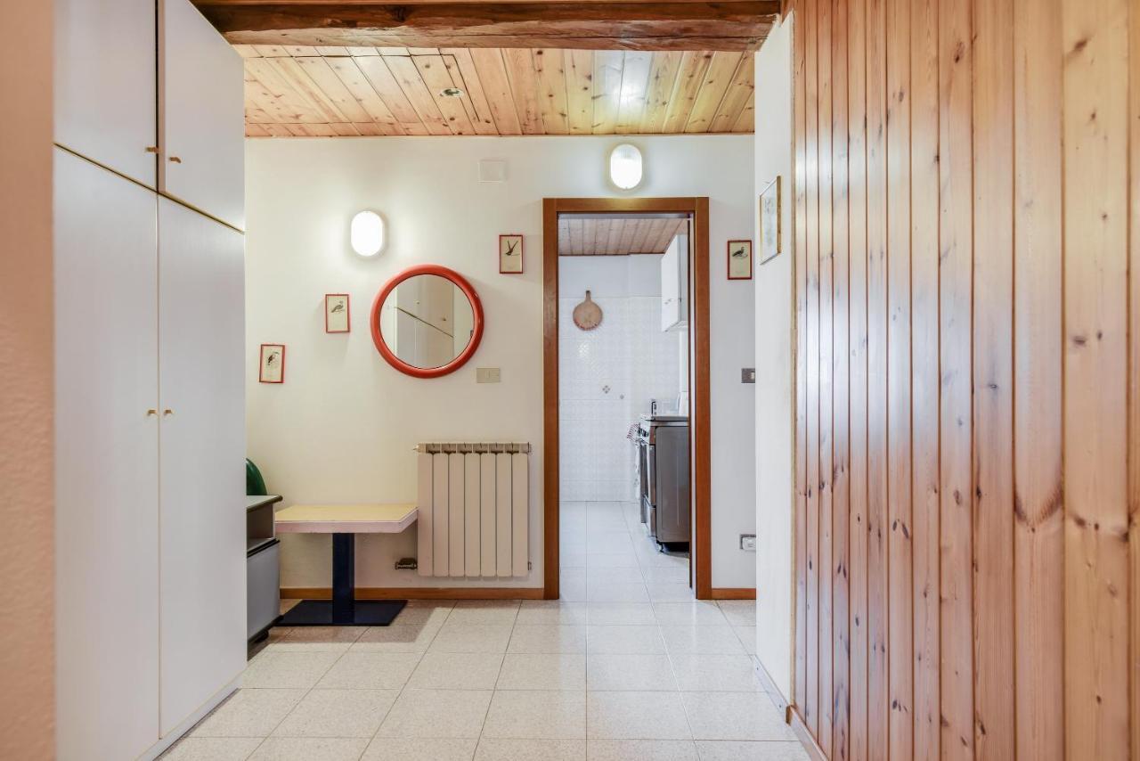 Mansarda Tra Le Dolomiti Di Brenta Apartment Bocenago Exterior photo
