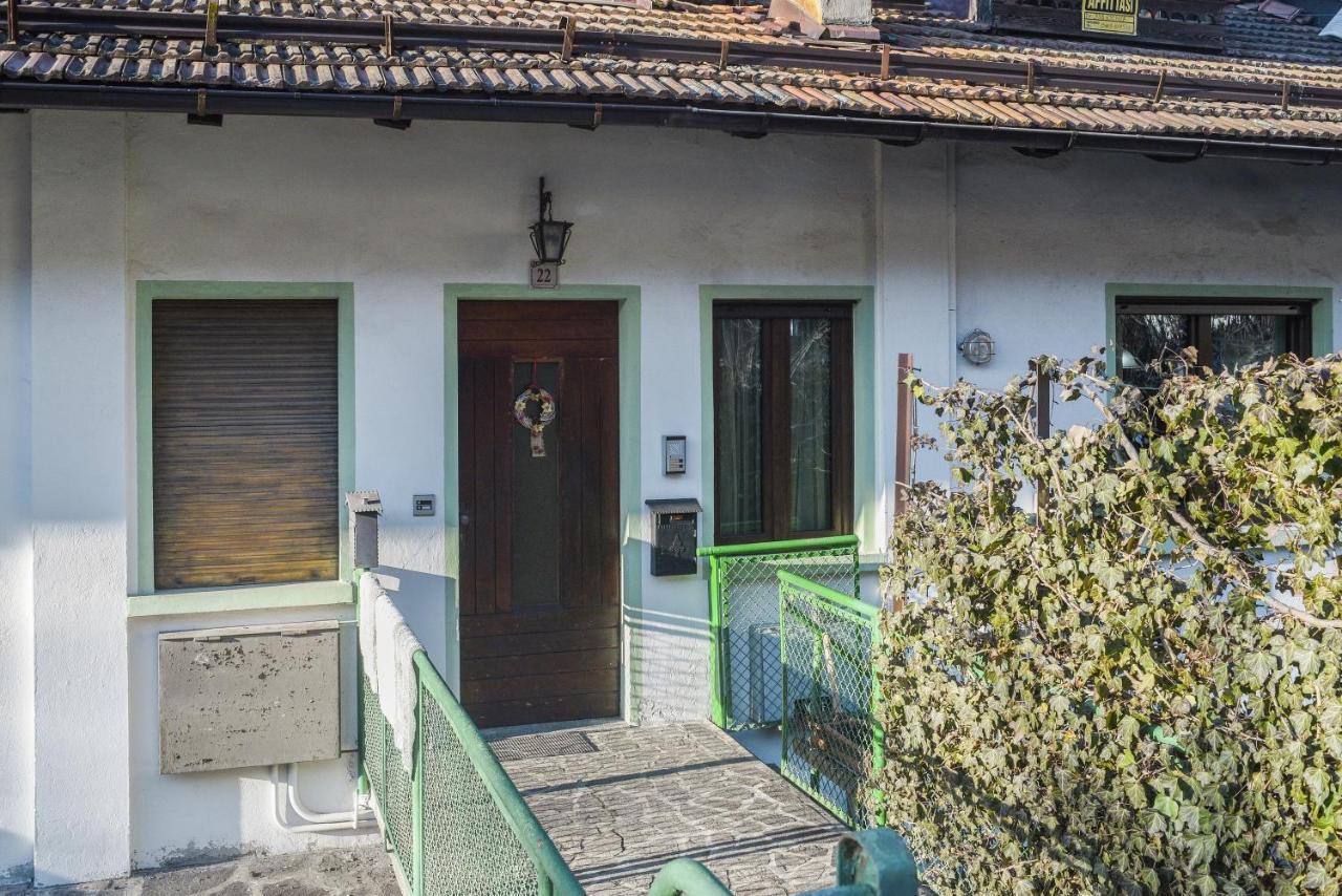 Mansarda Tra Le Dolomiti Di Brenta Apartment Bocenago Exterior photo