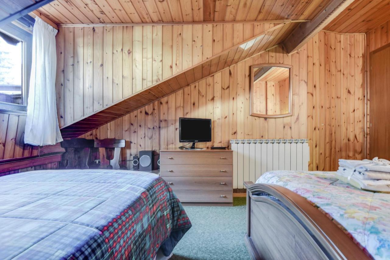 Mansarda Tra Le Dolomiti Di Brenta Apartment Bocenago Exterior photo